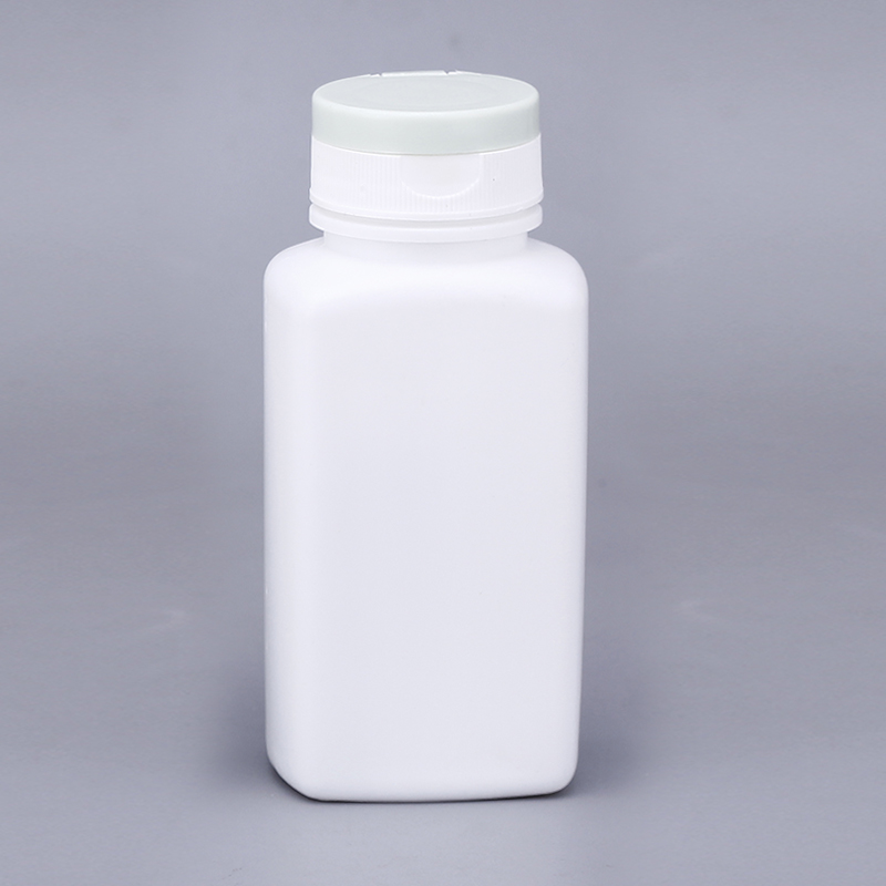 PE-015 Good Plastic Packaging Water Medicine Juice Perfume Cosmetic Container Bottles with Screw Cap